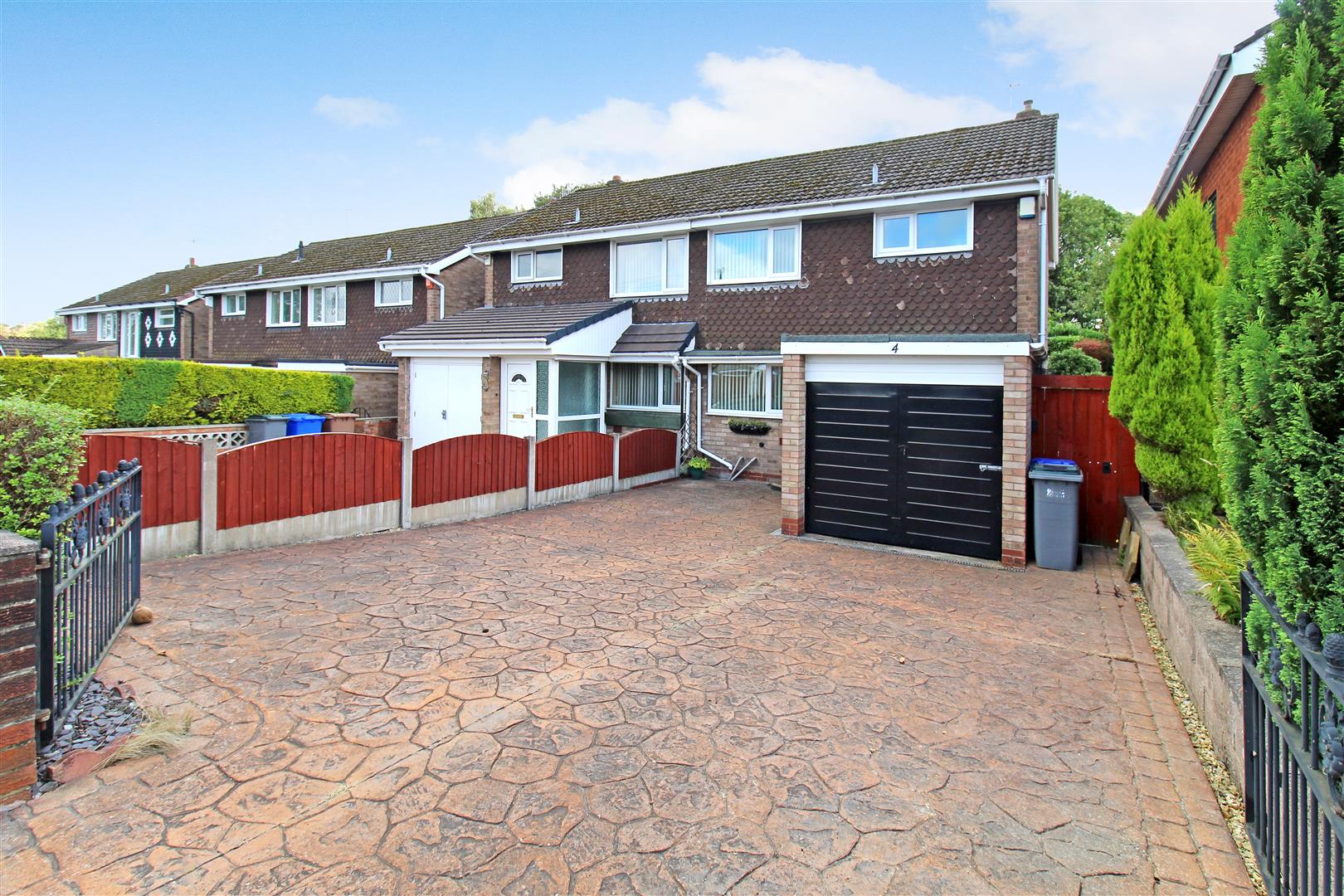Mews Close, Eaton Park, Stoke-On-Trent